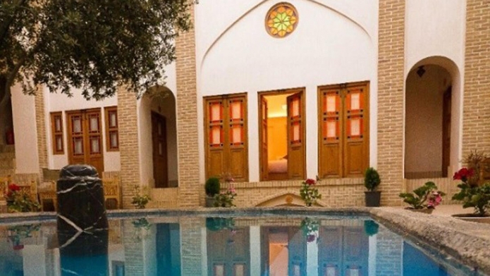 اقامتگاه سنتی قجر کاشان فضای داخلی اقامتگاه 4