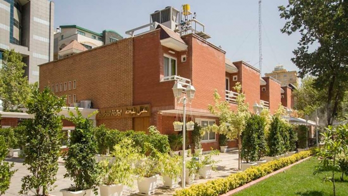 هتل بلوط تهران فضای بیرونی هتل 3